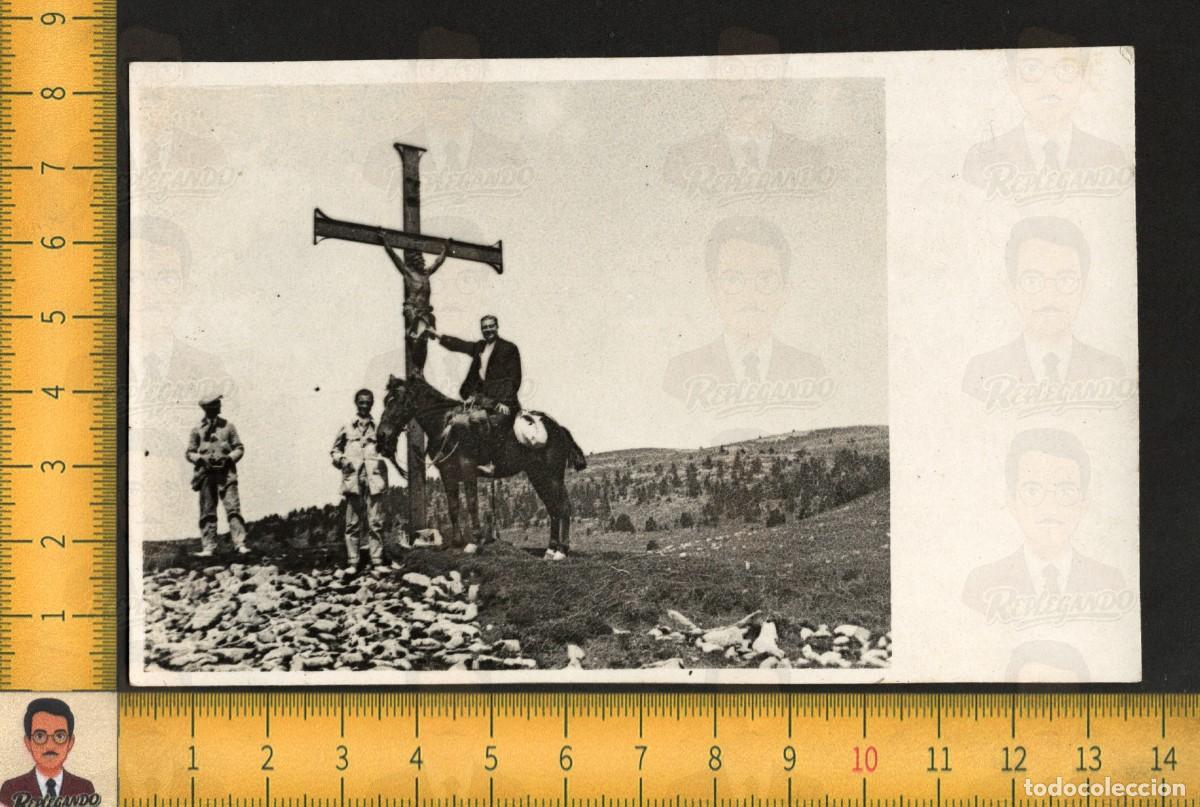 Fotograf&iacute;a antigua: CREU DEL CABRER (RASOS DE PEGUERA): HOMBRES Y CABALLO CRUZ / FOTO ANTIGUA A&Ntilde;OS 50 BERGAD&Aacute; CATALUNYA