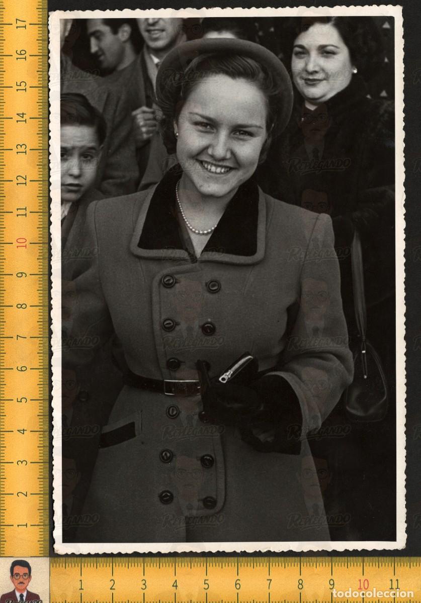 Fotograf&iacute;a antigua: ELEGANTE GUAPA MUJER JOVEN BELLA SONRISA COLLAR PERLAS MODA - FOTOGRAF&Iacute;A ANTIGUA A&Ntilde;OS 60 BARCELONA