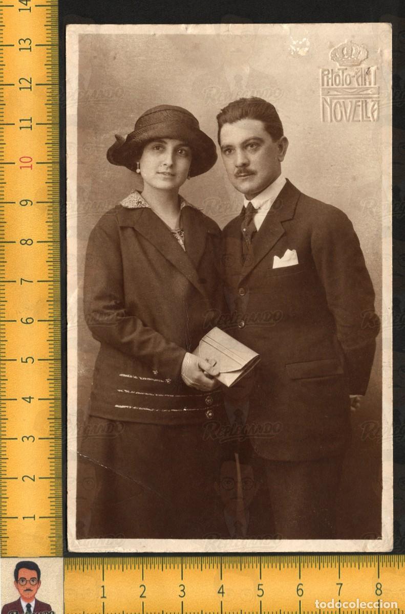 Fotograf&iacute;a antigua: ELEGANTE PAREJA POSA - BELLA MUJER HOMBRE TRAJE - FOTO ANTIGUA ESTUDIO A&Ntilde;OS 20 NOVELLA VALENCIA