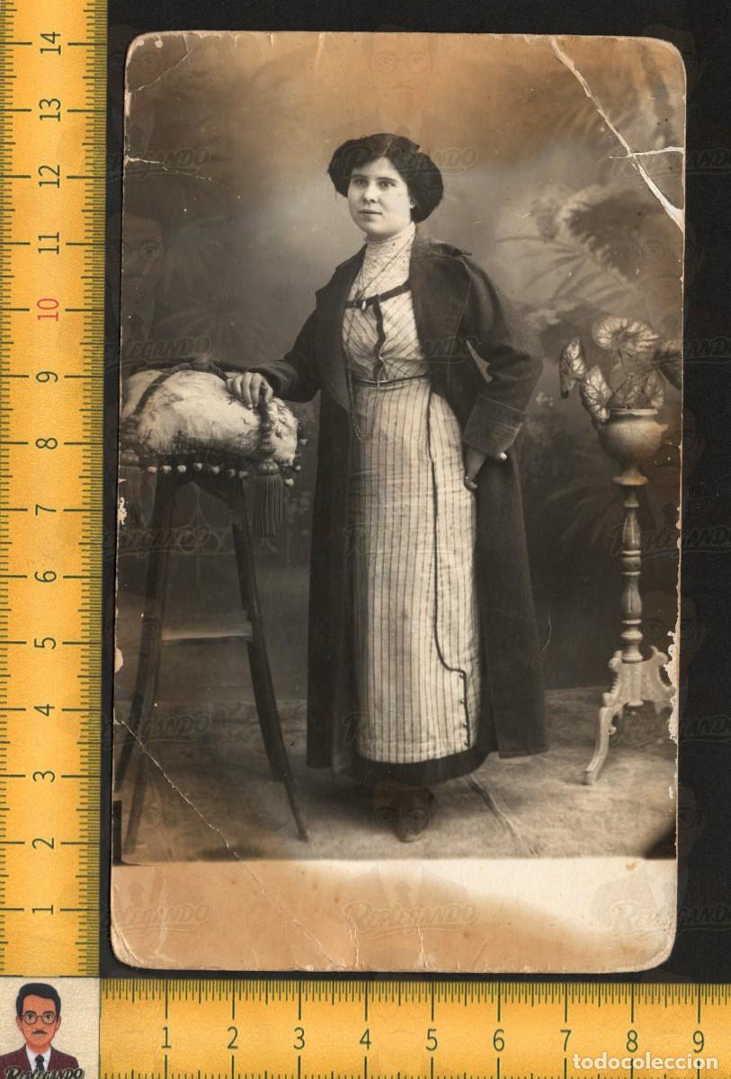 Fotograf&iacute;a antigua: RETRATO BELLA MUJER CHICA JOVEN POSANDO - PEINADO &Eacute;POCA - FOTO ANTIGUA ESTUDIO A&Ntilde;OS 10/20 - ESPA&Ntilde;A