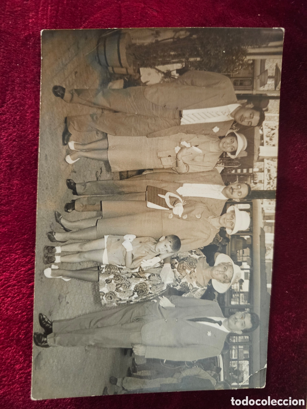 Fotograf&iacute;a antigua: ​Fotograf&iacute;a Antigua de &Eacute;poca / Fotocall de Calle Fotos Matarranz Barcelona (Paseo de Gracia) familia