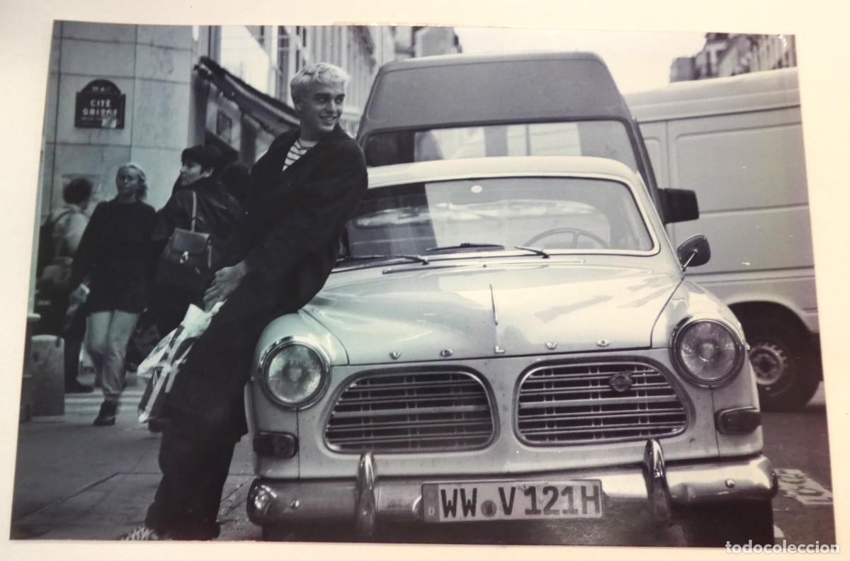 Fotograf&iacute;a antigua: Fotograf&iacute;a de 30X20 cm con coche Volvo