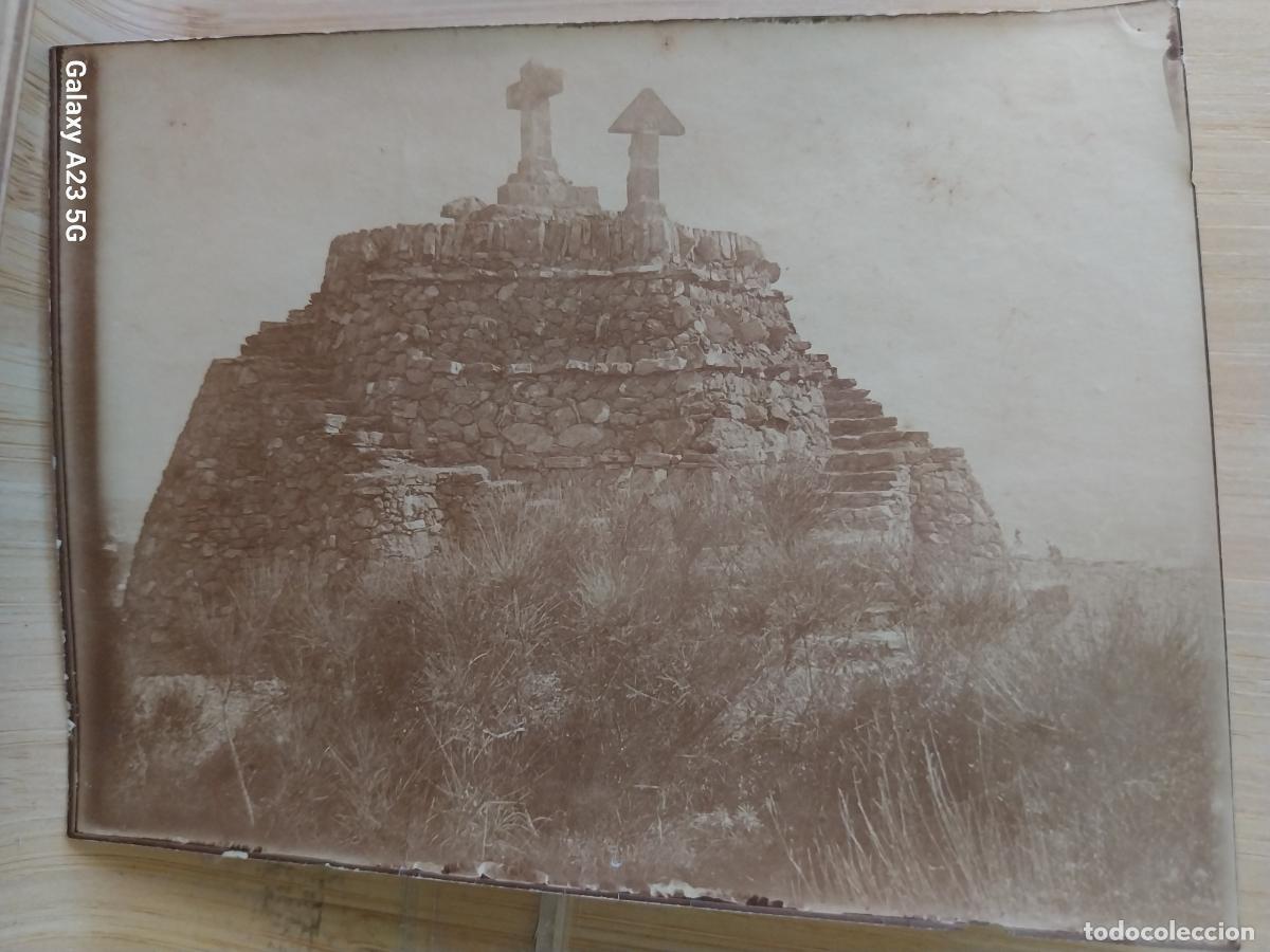 Fotograf&iacute;a antigua: PARQUE GUELL GAUDI FOTO PARTICULAR PRECIOSA CA 1900 PAPEL FINO 12X9CMS TONO SEPIA