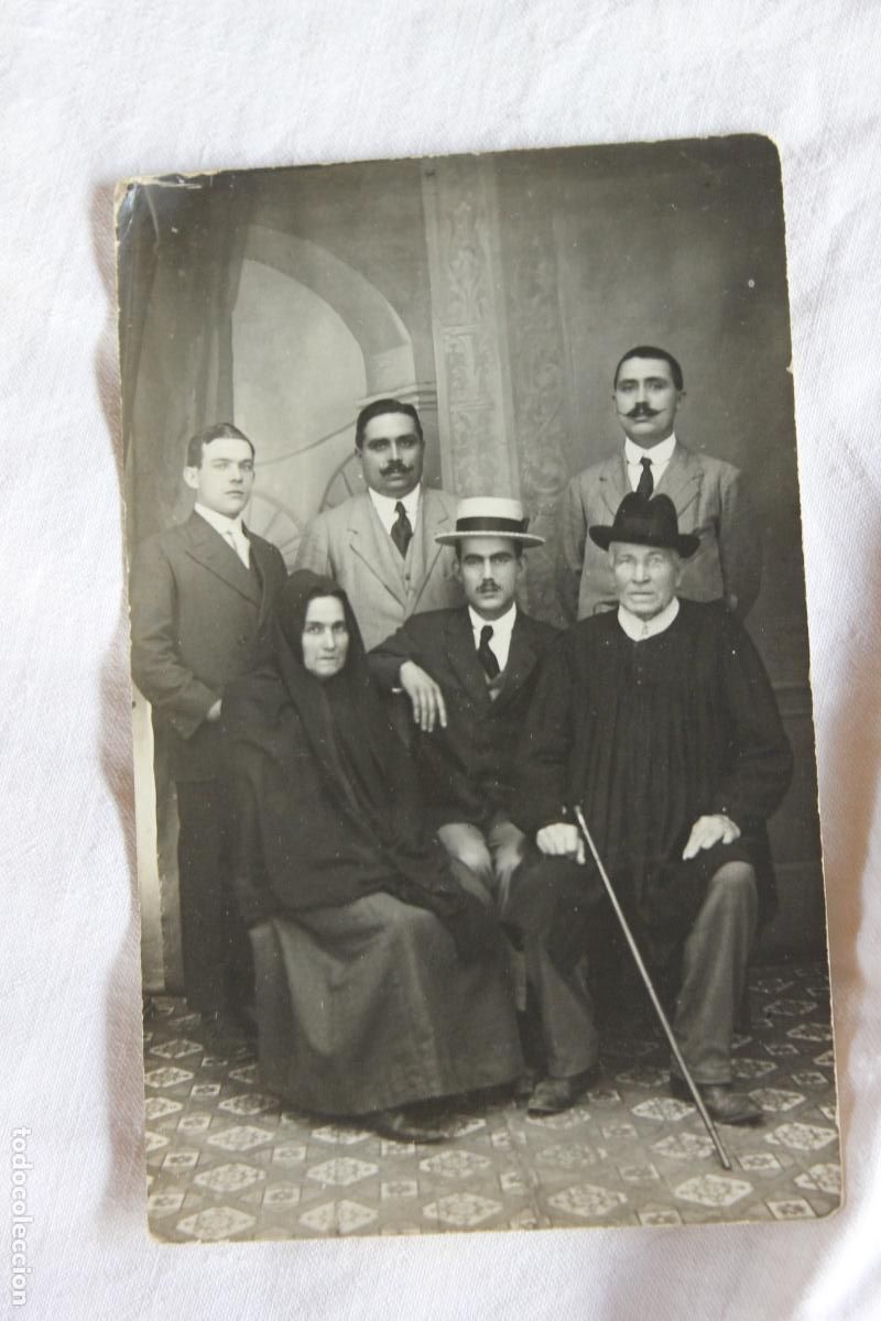 Fotograf&iacute;a antigua: FAMILIA PADRES CON HIJOS SIN AUTOR