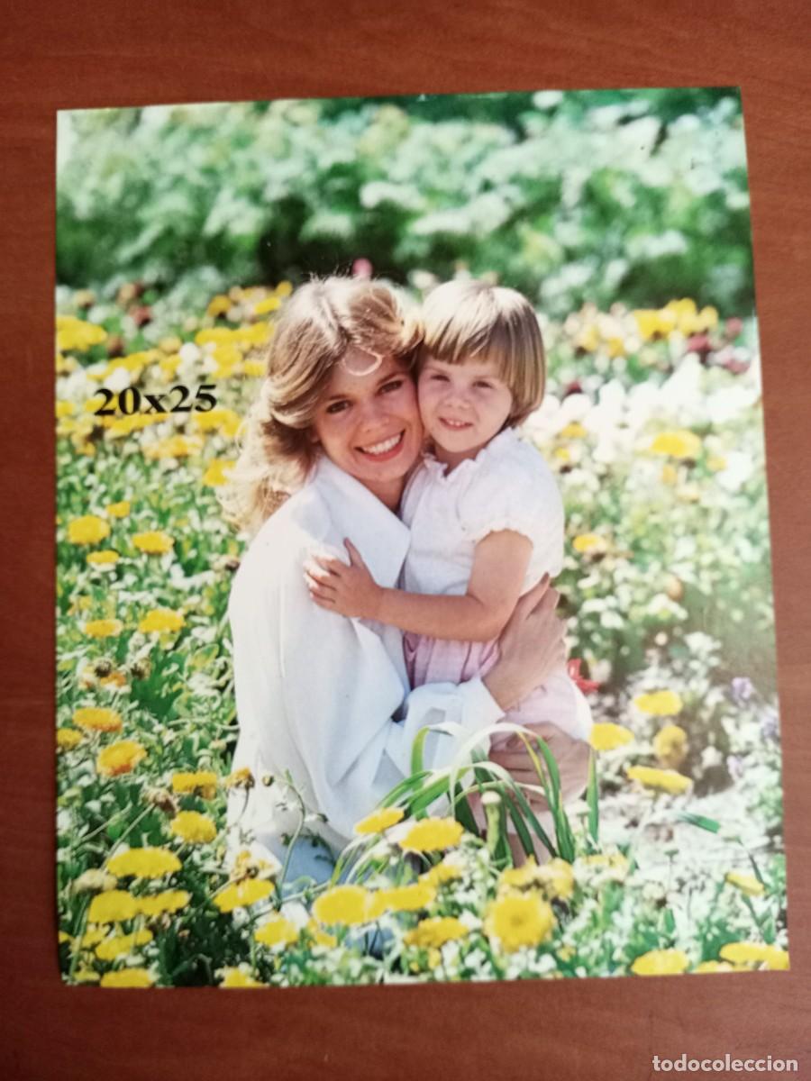 Fotograf&iacute;a antigua: FOTO TIPICA DE MUESTRA EN CUADROS - MADRE E HIJA OTRA VERSION