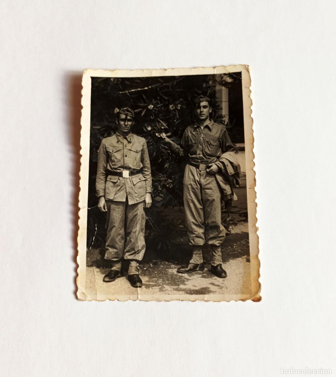 Fotograf&iacute;a antigua: Fotograf&iacute;a antigua Militar A&ntilde;os 50 - Soldados del Ej&eacute;rcito de Tierra de Espa&ntilde;a