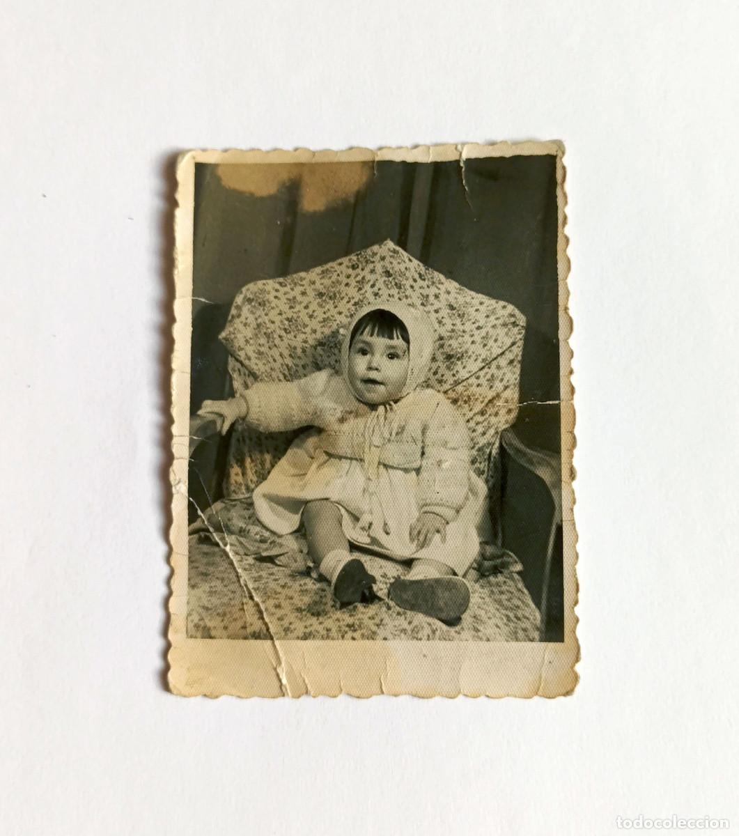 Fotograf&iacute;a antigua: Fotograf&iacute;a antigua - Foto de estudio de beb&eacute; ni&ntilde;a - A&ntilde;o 1958