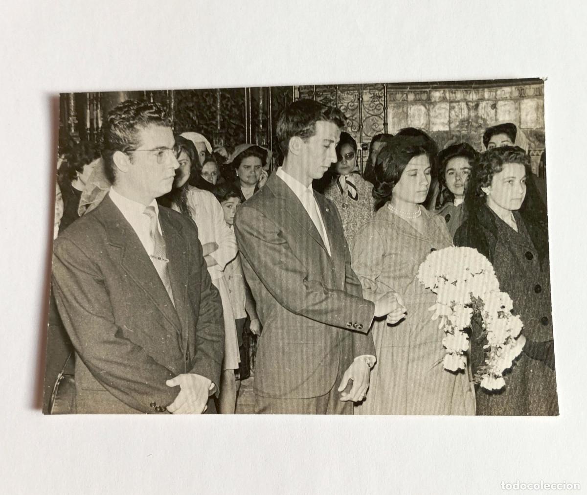 Fotograf&iacute;a antigua: Fotograf&iacute;a antigua - Ceremonia nupcial o boda con novia aparentemente embarazada - A&ntilde;os 60