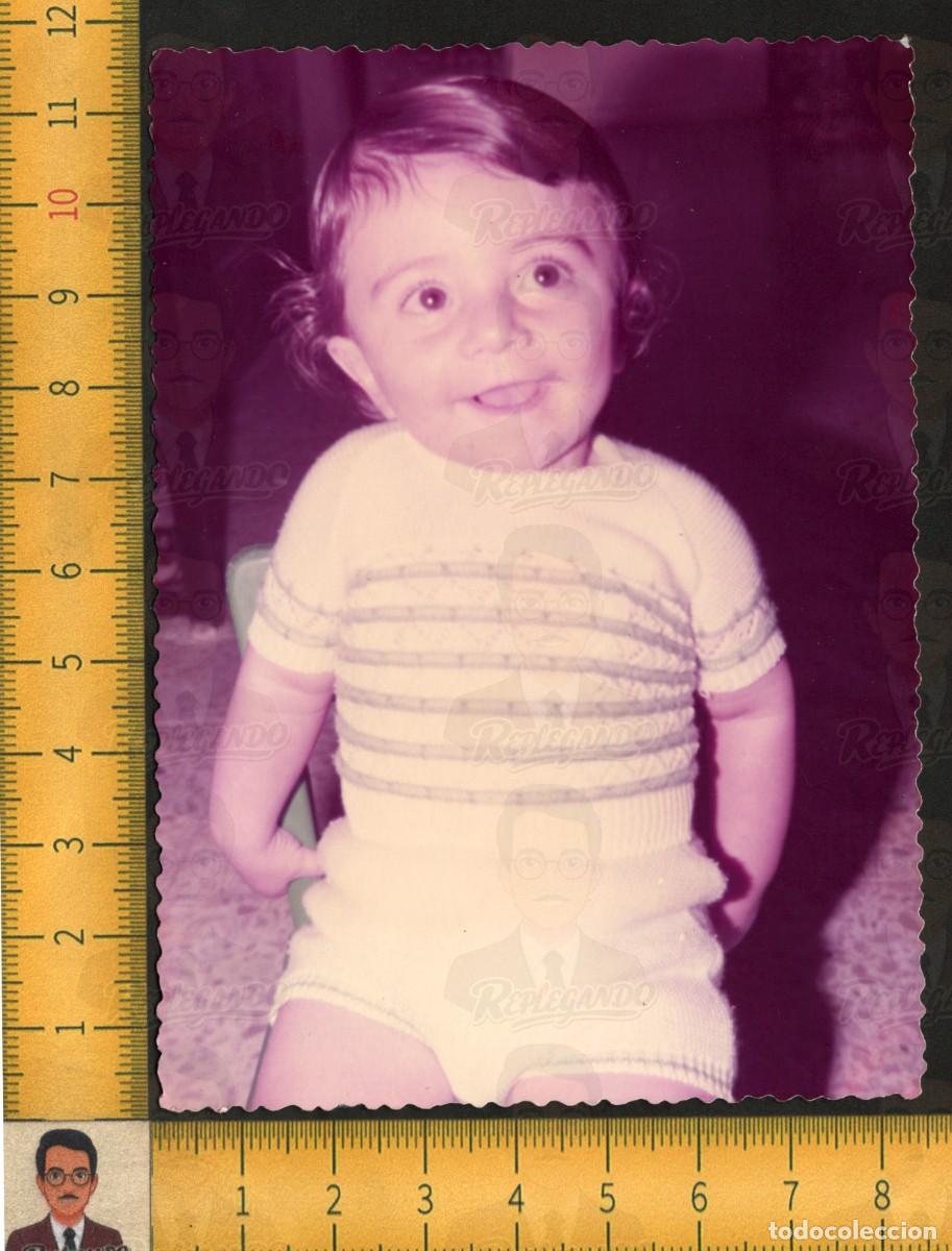 Fotograf&iacute;a antigua: BELLA SIMP&Aacute;TICA NI&Ntilde;A BEB&Eacute; SONRISA FELIZ - FOTOGRAF&Iacute;A ANTIGUA VINTAGE COLOR A&Ntilde;OS 70 - INFANCIA ESPA&Ntilde;A