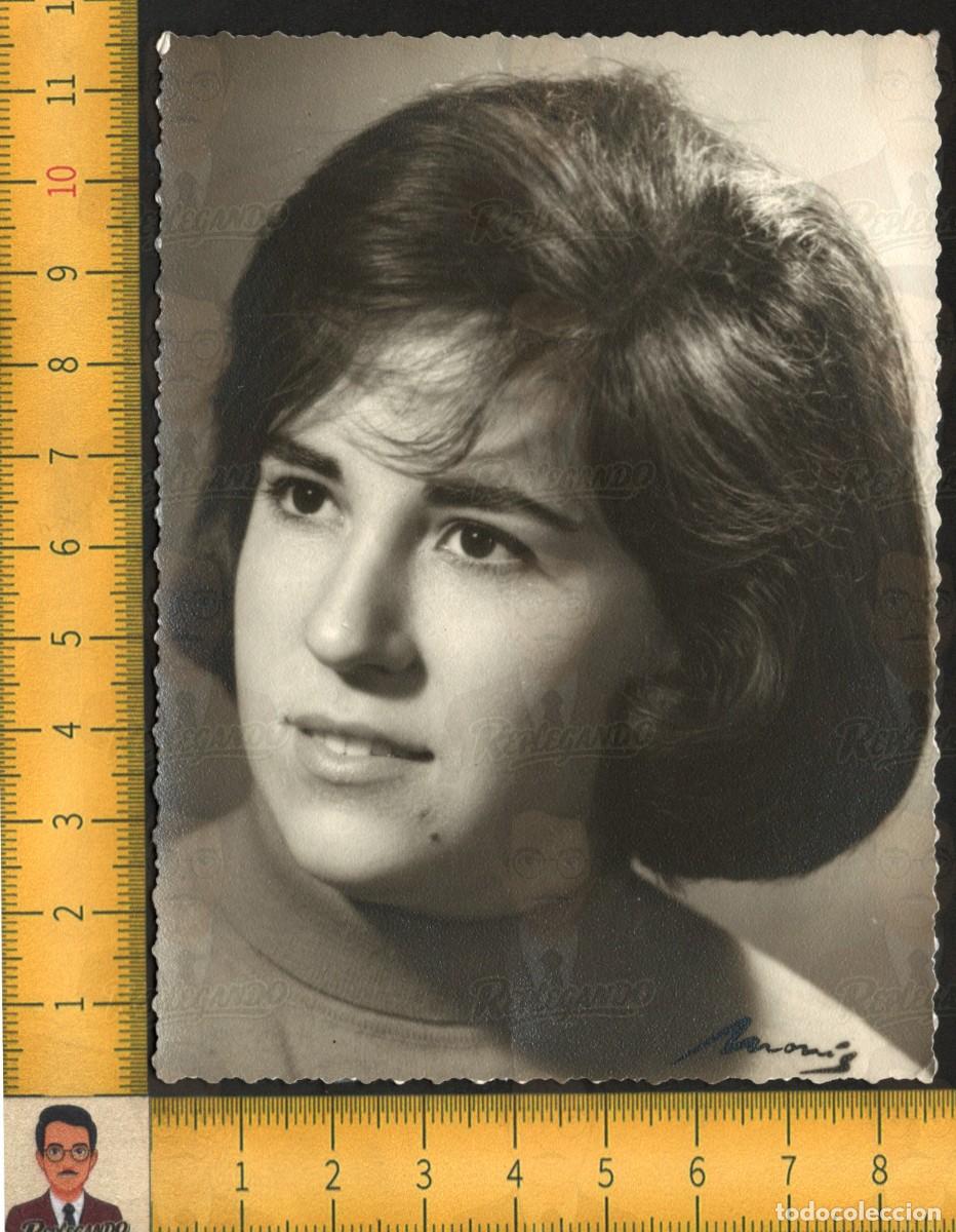 Fotograf&iacute;a antigua: RETRATO BELLA JOVEN ELEGANTE PEINADO MELENA MIRADA DULCE - FOTOGRAF&Iacute;A ANTIGUA ESTUDIO A&Ntilde;OS 60 HUELVA