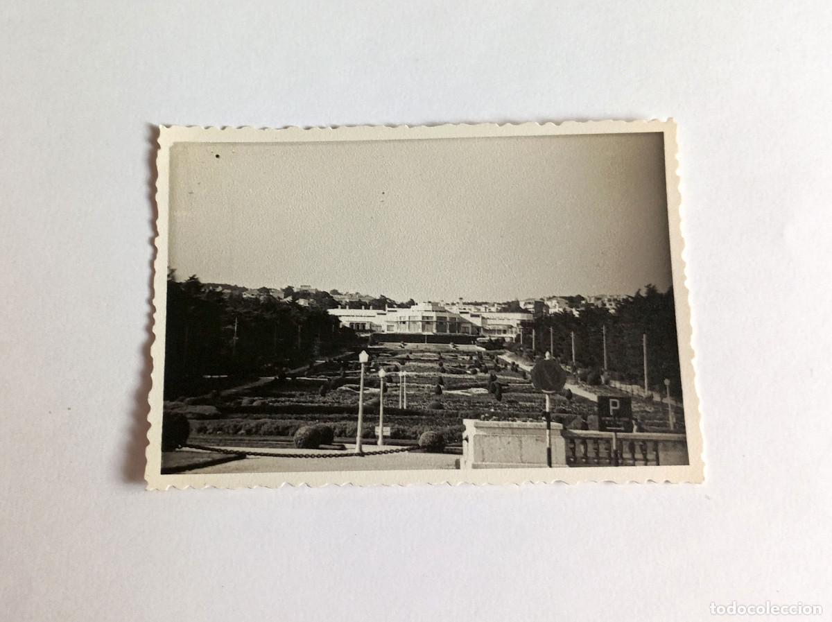 Fotograf&iacute;a antigua: Fotograf&iacute;a antigua - Vista del Casino de Estoril y jardines (Portugal) - A&ntilde;o 1958