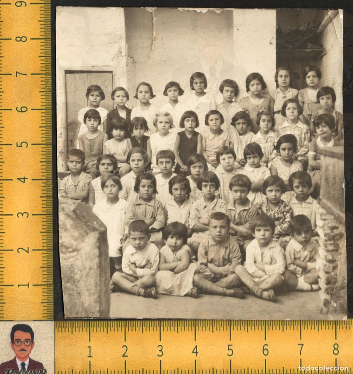 Fotograf&iacute;a antigua: GRAN GRUPO NI&Ntilde;OS Y NI&Ntilde;AS CLASE COLEGIO ESCUELA / FOTOGRAF&Iacute;A ANTIGUA ESCOLAR ESPA&Ntilde;A A&Ntilde;OS 40
