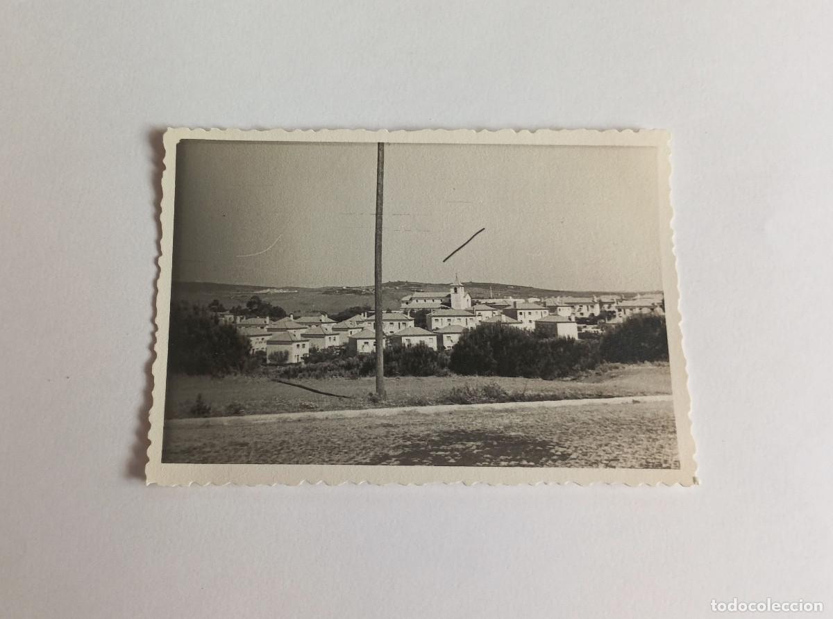 Fotograf&iacute;a antigua: Fotograf&iacute;a antigua - Panor&aacute;mica de pueblo tradicional espa&ntilde;ol o portugu&eacute;s - A&ntilde;o 1958