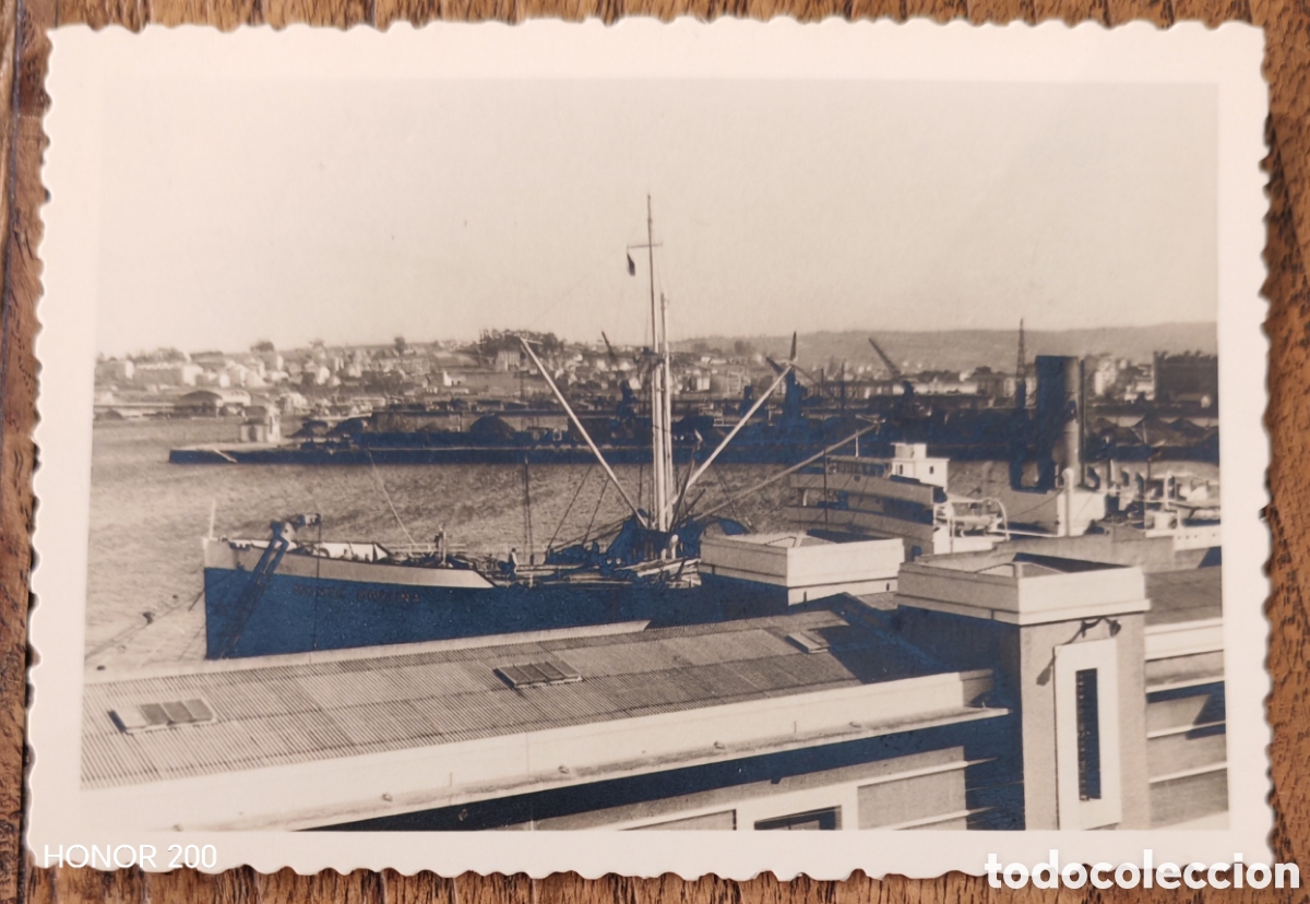 Fotograf&iacute;a antigua: Foto - Buque Monte Ordu&ntilde;a - Puerto de A Coru&ntilde;a. A&ntilde;os 40-50