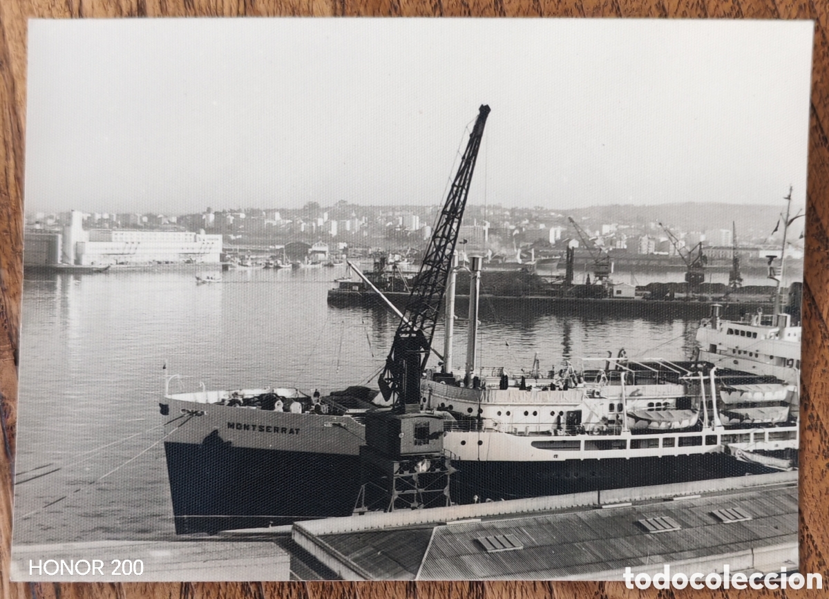 Fotograf&iacute;a antigua: Foto - Buque Montserrat - Puerto de A Coru&ntilde;a - A&ntilde;os 50