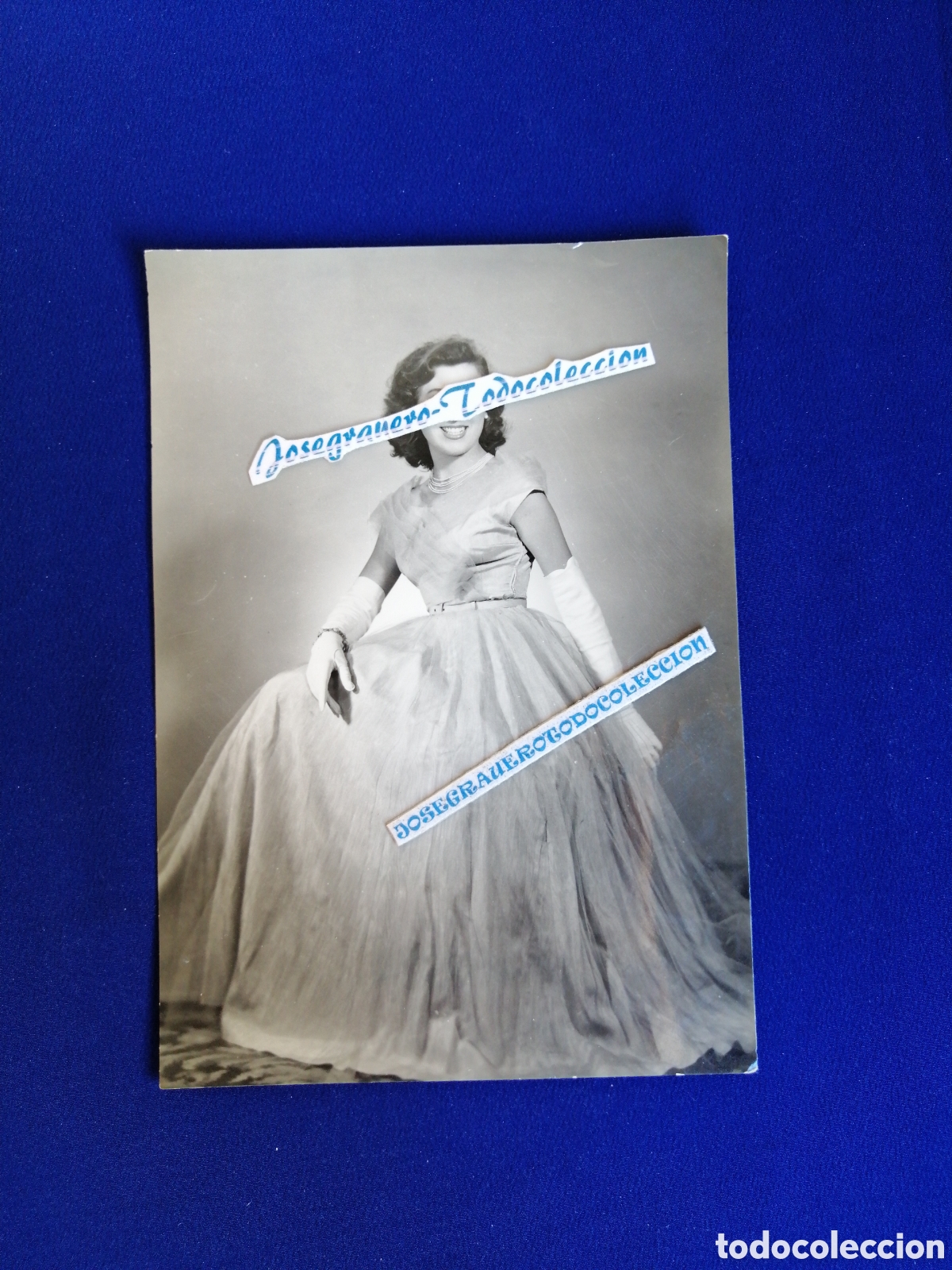 Fotograf&iacute;a antigua: MUJER MODELO POSANDO CON VESTIDO DE GALA SELLO FOTOGR&Aacute;FICO J. LLOPIS (VALENCIA) FOTOGRAF&Iacute;A ANTIGUA