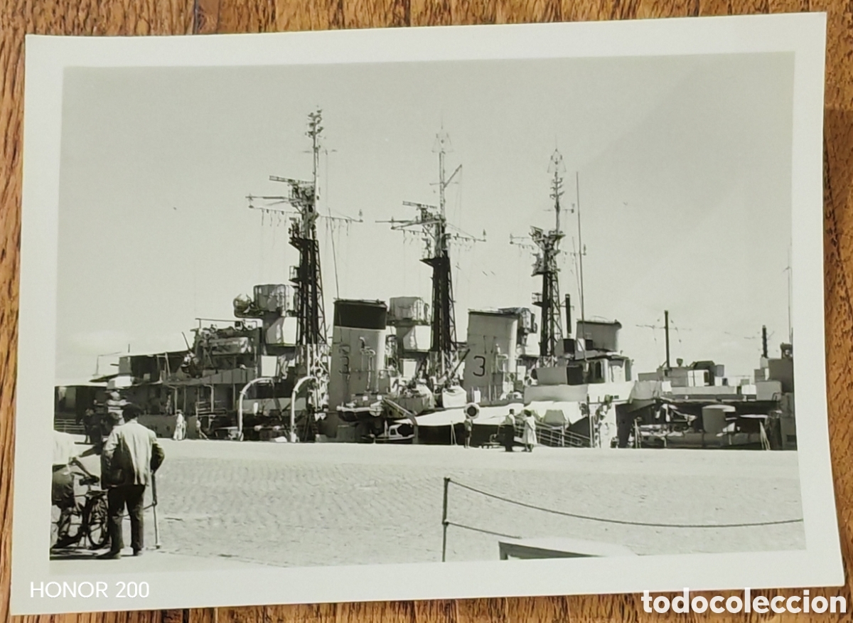 Fotograf&iacute;a antigua: Foto - Barcos de Guerra. Puerto - A Coru&ntilde;a. A&ntilde;os 60