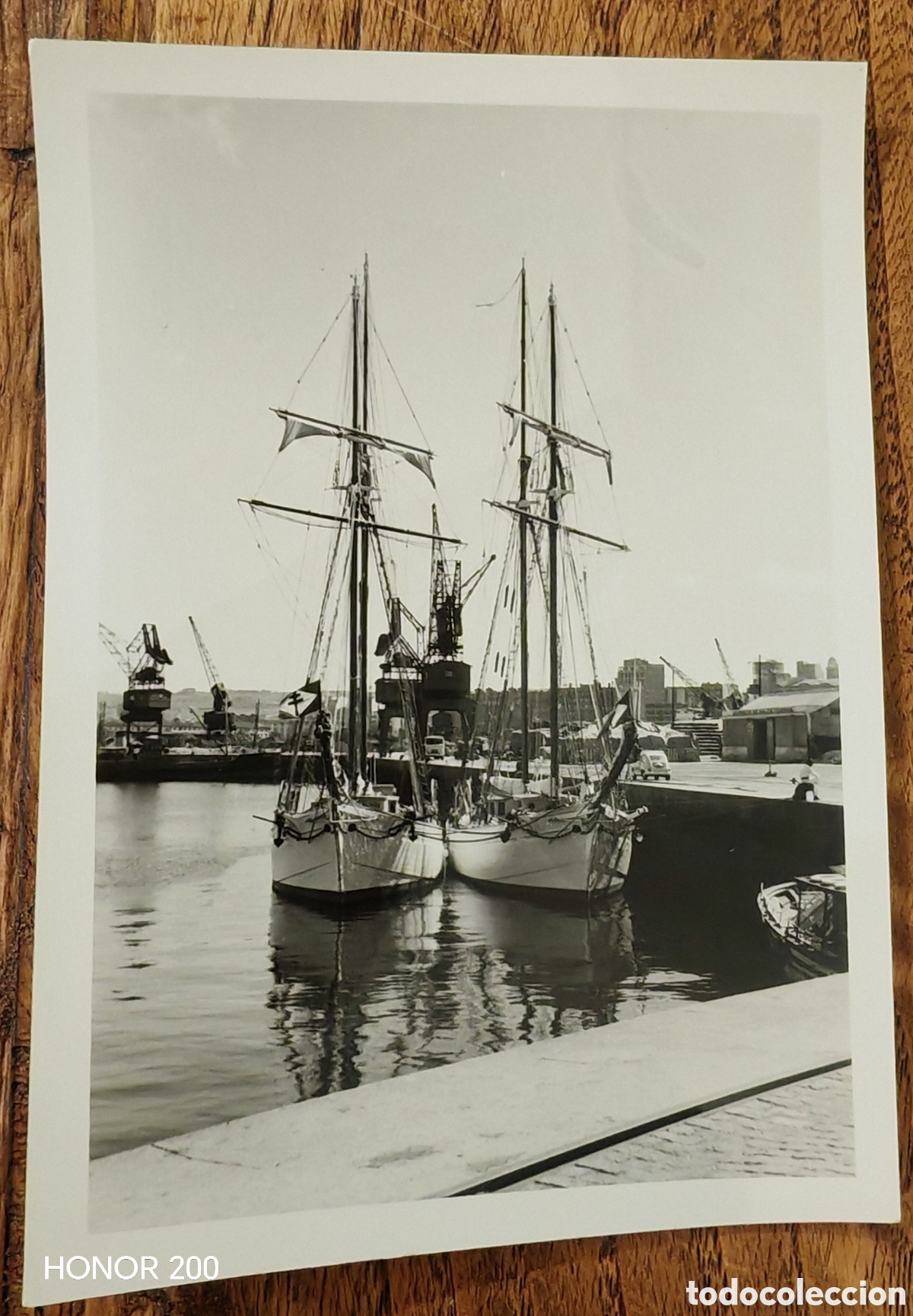 Fotograf&iacute;a antigua: Foto - Veleros en Puerto de. - A Coru&ntilde;a. A&ntilde;os 60