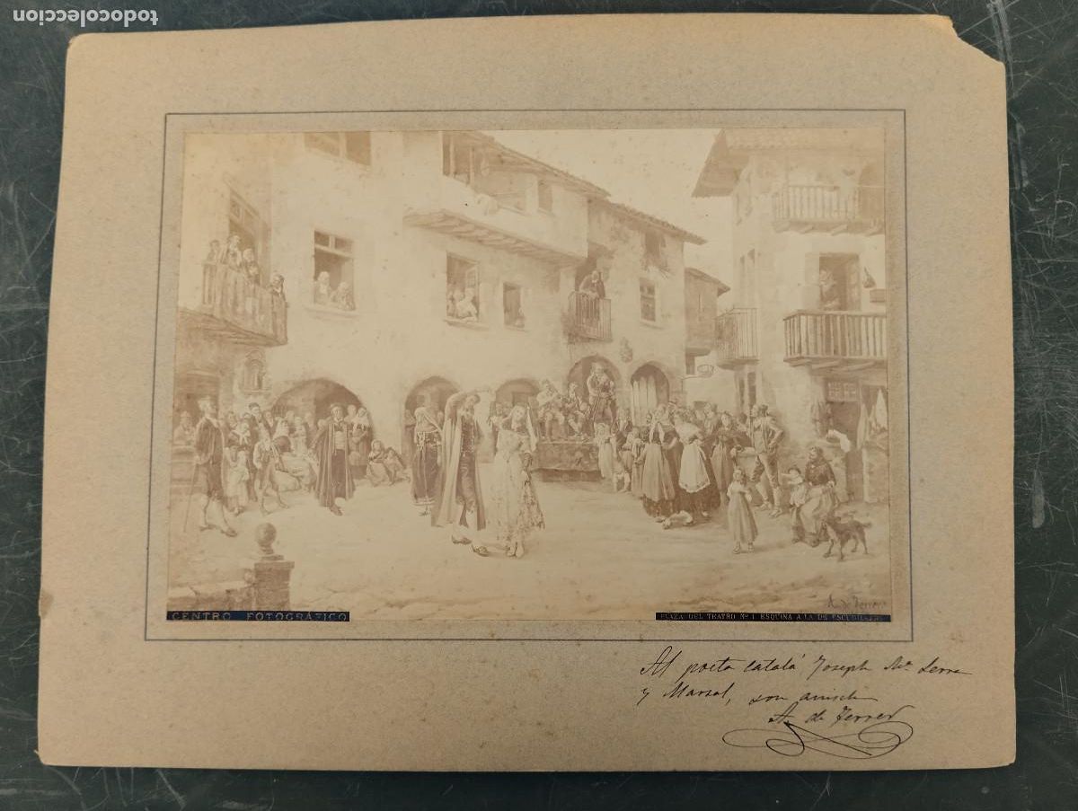 Fotograf&iacute;a antigua: FOTO ALBUMINA Pintura &rdquo;Ball cerd&agrave; a Santa Pau&rdquo; Antoni de Ferrer i Corriol, CON FIRMA DEDICATORIA..