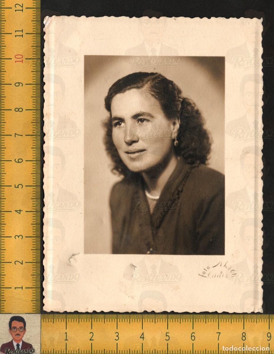 Fotograf&iacute;a antigua: MUJER JOVEN GUAPA - RETRATO AKRON C&Aacute;DIZ PENDIENTES PEINADO ELEGANTE - FOTOGRAF&Iacute;A ANTIGUA A&Ntilde;OS 40/50