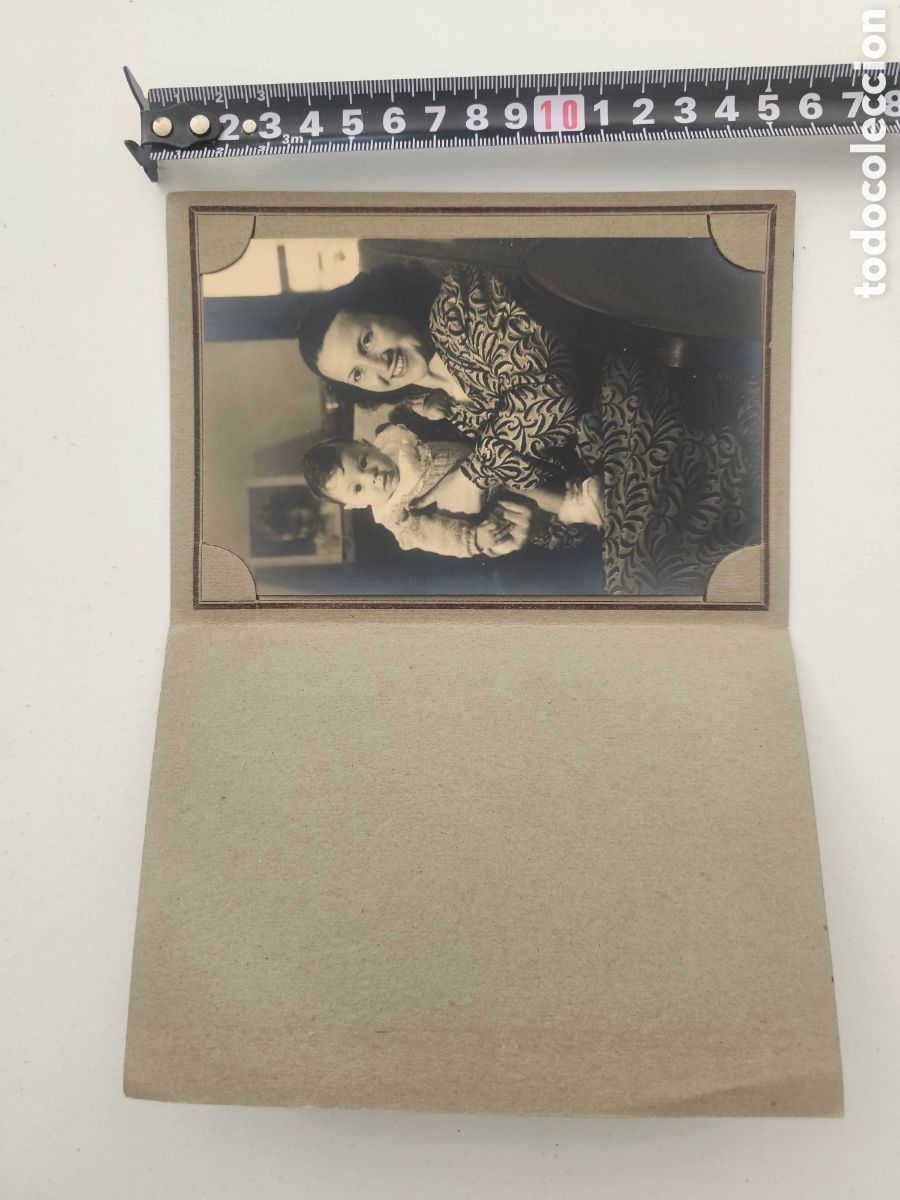 Fotograf&iacute;a antigua: T&iacute;tulo del anuncio ​Antigua Fotograf&iacute;a de Estudio Vintage &ndash; Madre e Hijo (A&ntilde;os 40-50) &ndash; Studio G. Cl