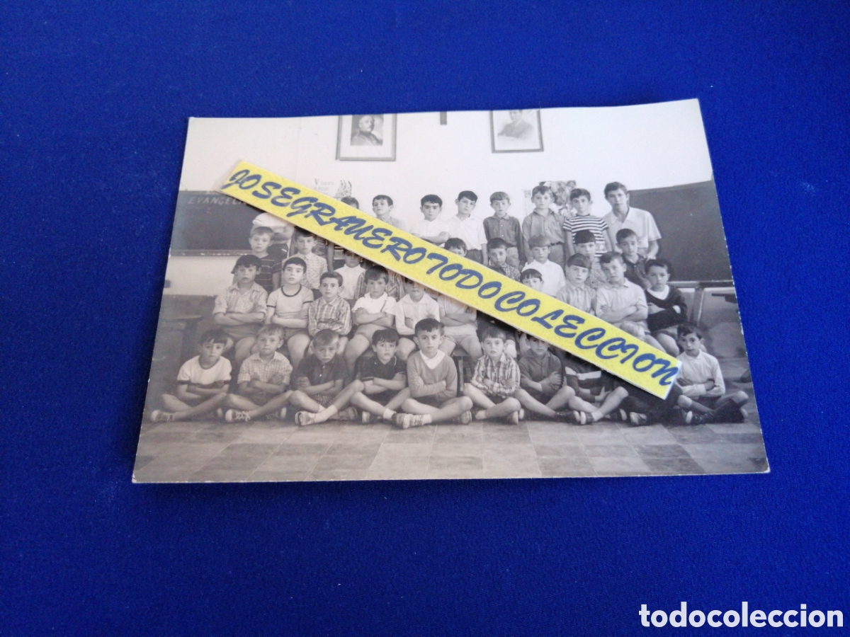 Fotograf&iacute;a antigua: COLEGIO NI&Ntilde;OS POSANDO CUADROS FRANCO Y JOS&Eacute; ANTONIO FOTOGRAF&Iacute;A ANTIGUA SIGLO PASADO