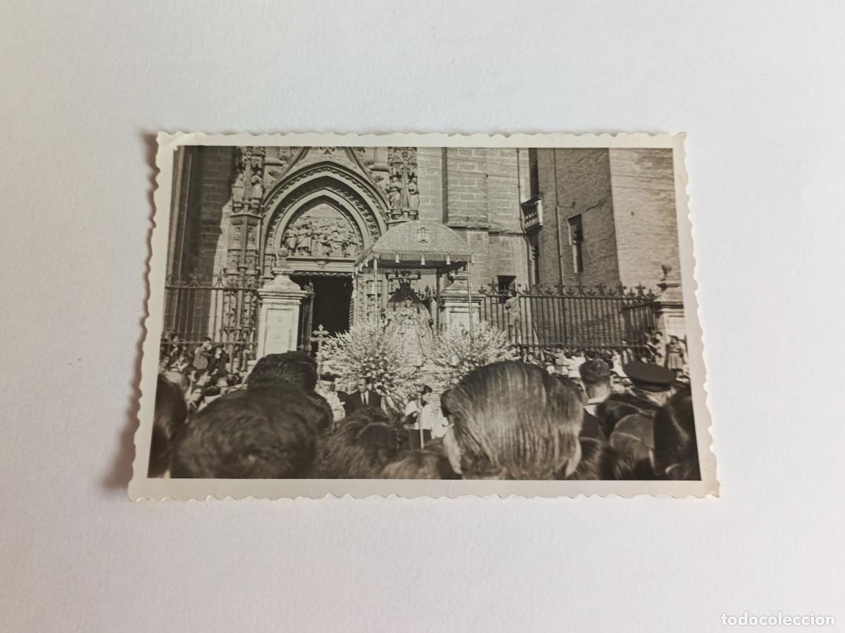 Fotograf&iacute;a antigua: Fotograf&iacute;a antigua - Procesi&oacute;n de la Virgen de los Reyes, de Sevilla - 1958