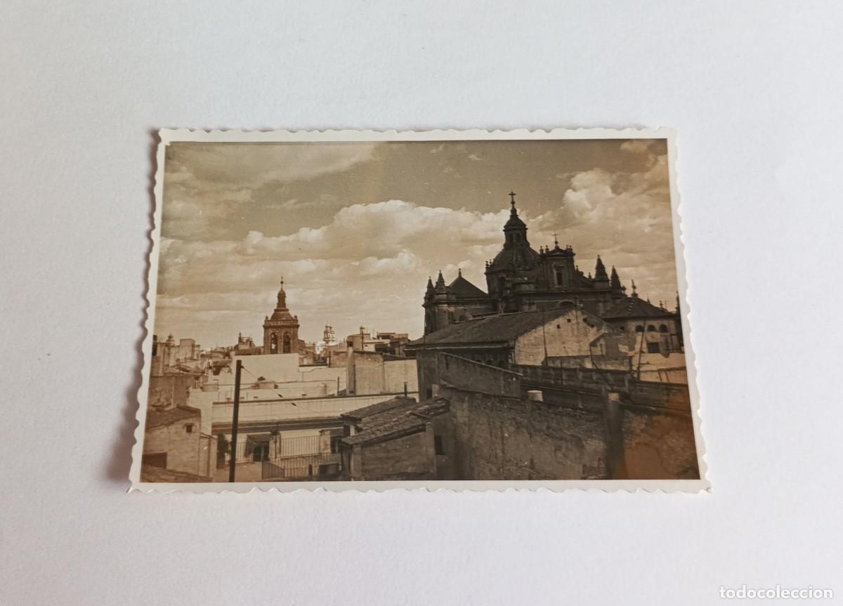 Fotograf&iacute;a antigua: Fotograf&iacute;a antigua - Vista de Sevilla con Iglesia del Salvador - 1958
