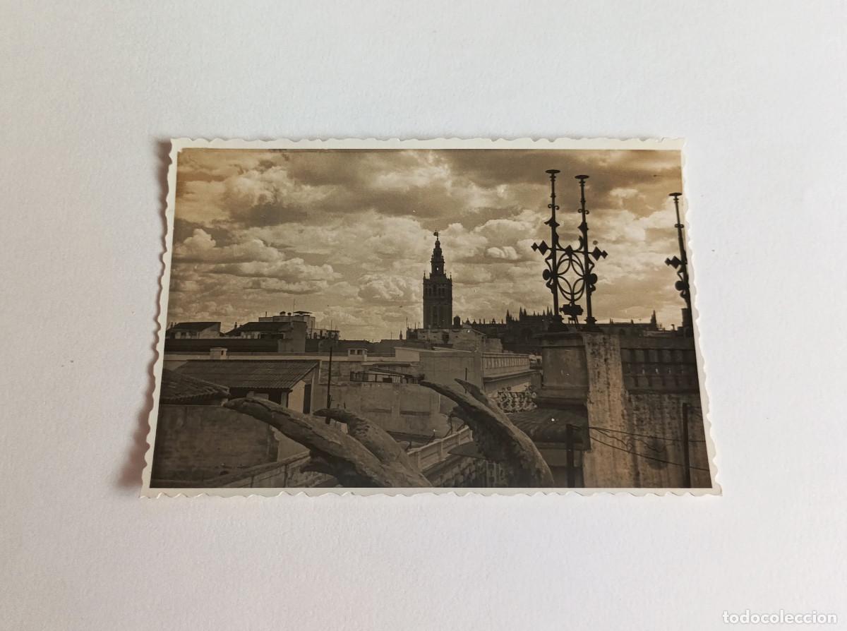 Fotograf&iacute;a antigua: Fotograf&iacute;a antigua - Vista de Sevilla con La Giralda al fondo - 1958
