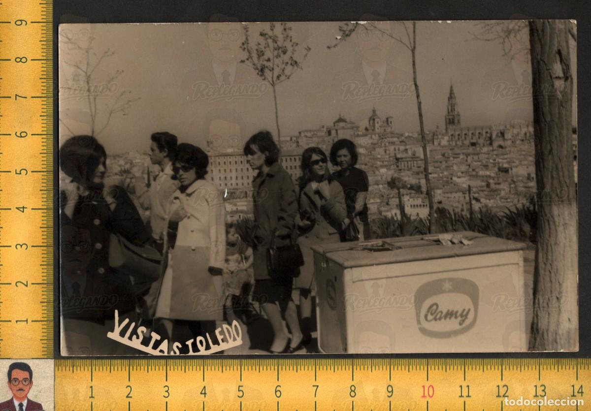 Fotograf&iacute;a antigua: TOLEDO - MUJERES TURISTAS MIRADOR VISTA CIUDAD - HELADOS CAMY PUBLICIDAD - FOTO ANTIGUA A&Ntilde;OS 60