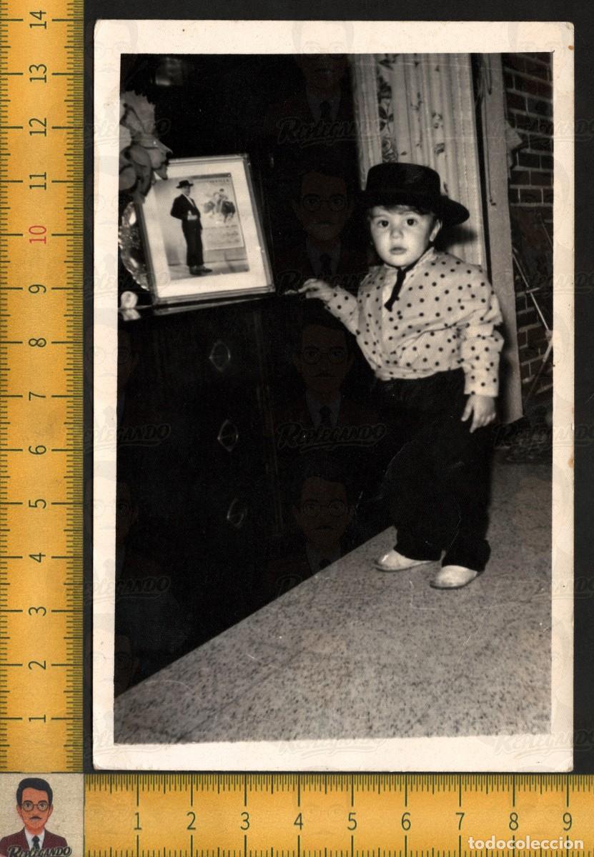 Fotograf&iacute;a antigua: NI&Ntilde;O VESTIDO DE CORTO CON SOMBRERO CORDOB&Eacute;S - TRAJE CAMPERO ANDALUZ - FOTOGRAF&Iacute;A ANTIGUA A&Ntilde;OS 60