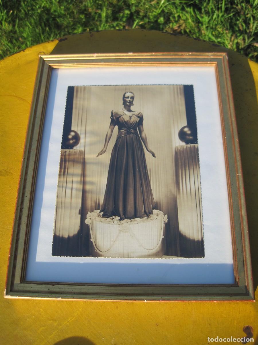 Fotograf&iacute;a antigua: FOTOGRAF&Iacute;A ORIGINAL - MANIQU&Iacute; CON VESTIDO - ESCAPARATE - A&Ntilde;OS 30 - PAMPLONA - RARA