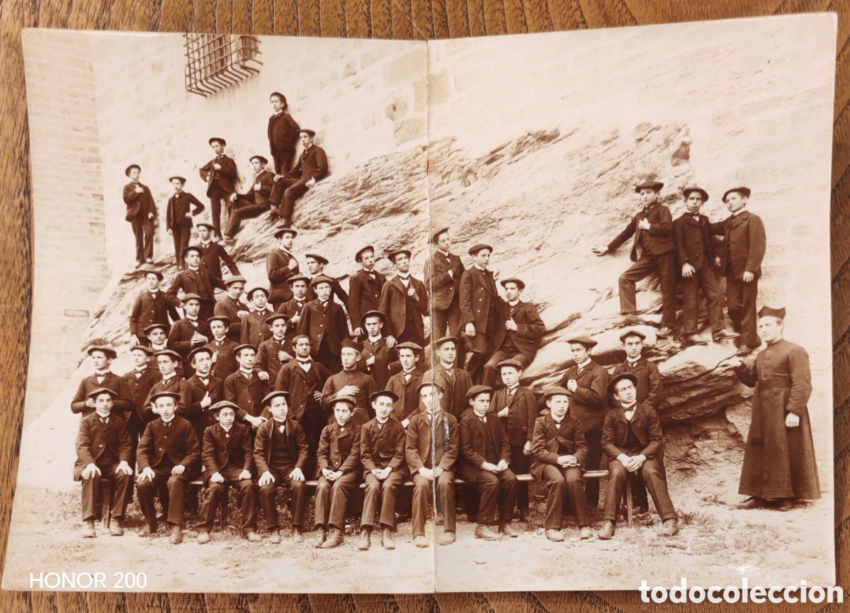 Fotograf&iacute;a antigua: Alb&uacute;mina - Alumnos Escuela Apost&oacute;lica Castillo Colegio San Javier - Tudela Navarra C.1900
