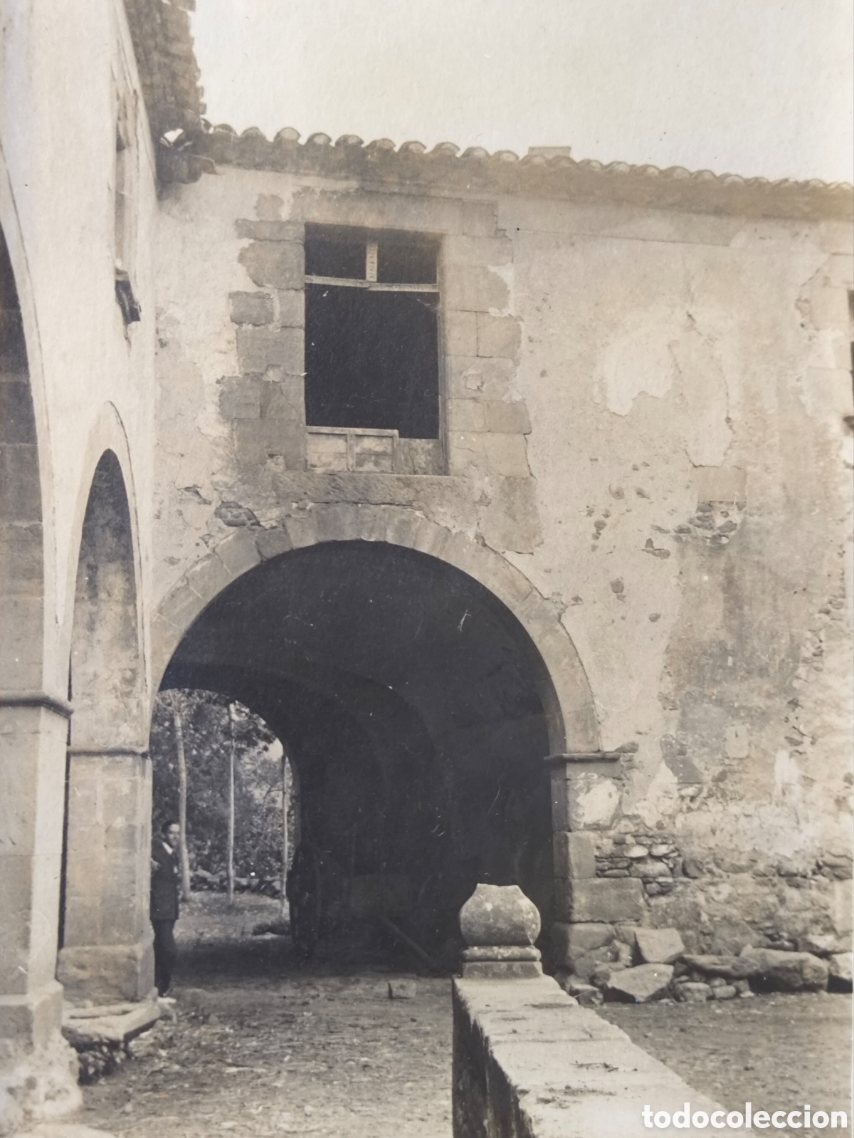 Fotograf&iacute;a antigua: CATALUNYA SENSE IDENTIFICAR MAS PORXADA PATI FOTOGRAF&Iacute;A C. 1920