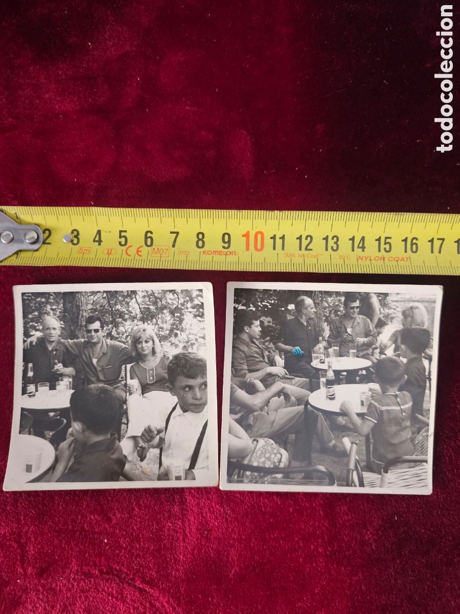 Fotograf&iacute;a antigua: ​Lote de 2 Fotograf&iacute;as Vintage Originales (A&ntilde;os 60/70) comida en un bar Blanco y Negro (7,5 x
