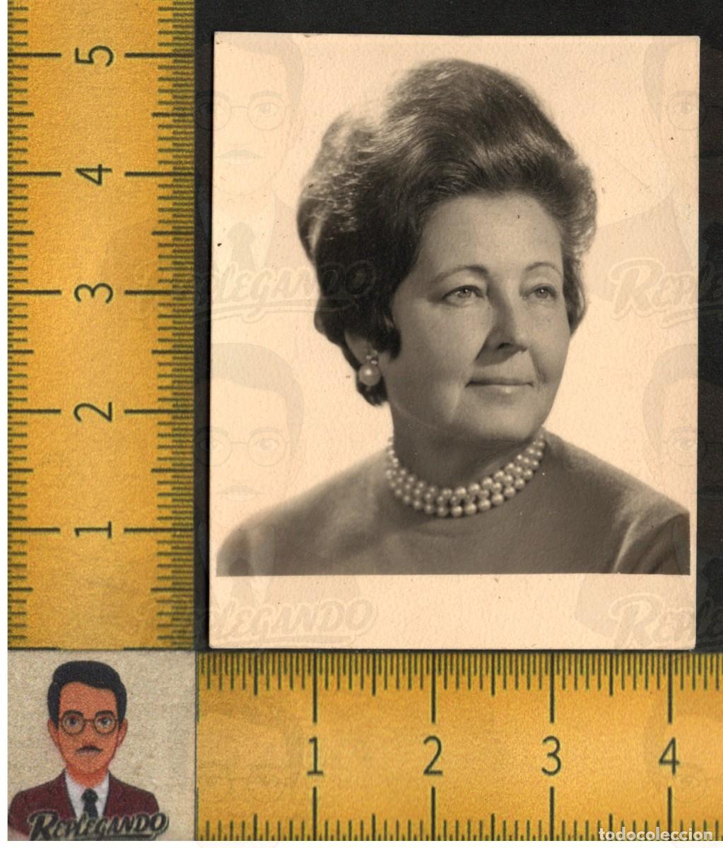 Fotograf&iacute;a antigua: SE&Ntilde;ORA MUJER COLLAR PENDIENTES PERLAS - RETRATO CARN&Eacute; ESTILO FOTOMAT&Oacute;N - FOTO ANTIGUA A&Ntilde;OS 60
