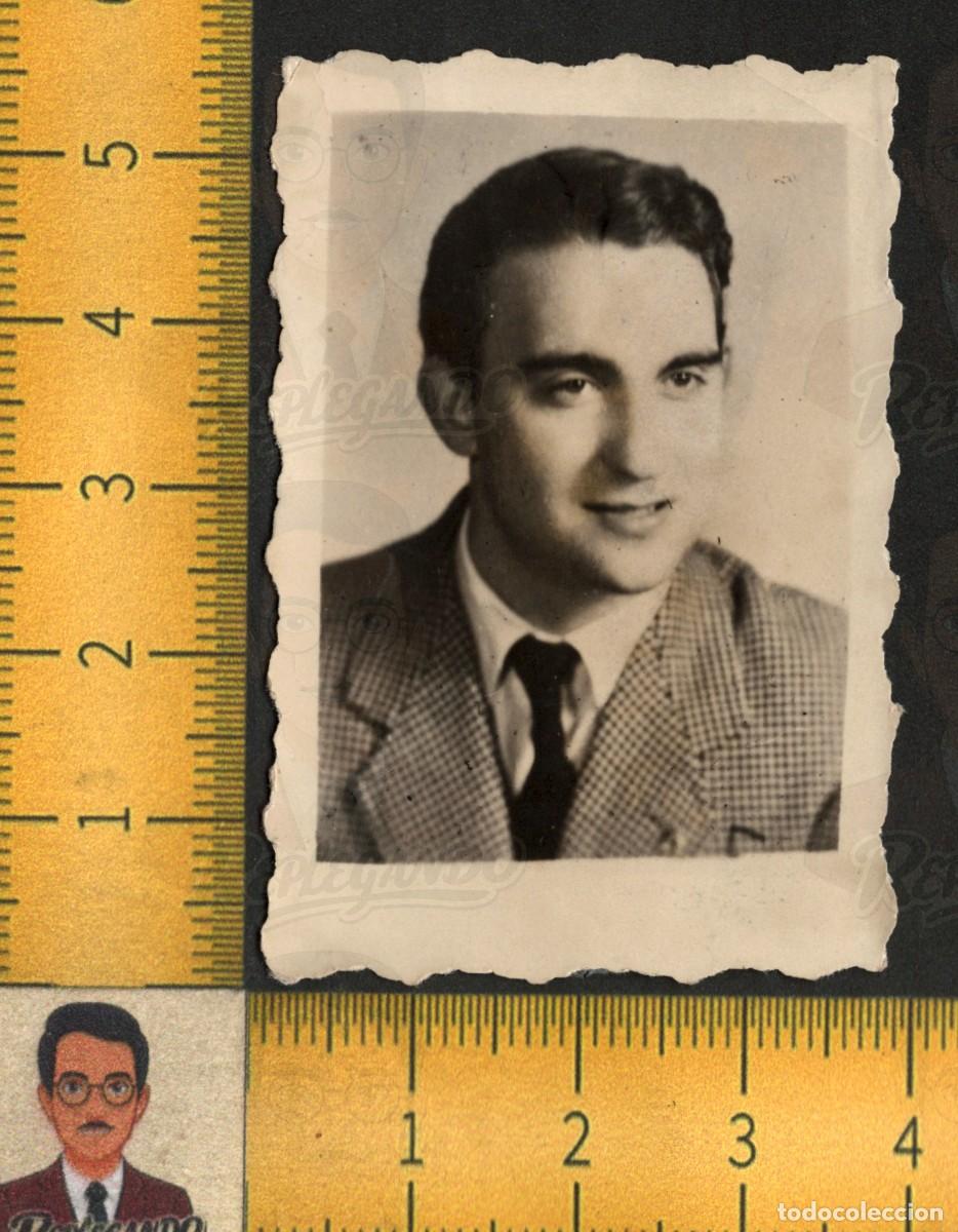Fotograf&iacute;a antigua: HOMBRE JOVEN GUAPO SEXY SONRIENTE - TRAJE CUADROS CORBATA - FOTO ANTIGUA RETRATO LGTB A&Ntilde;O 1954