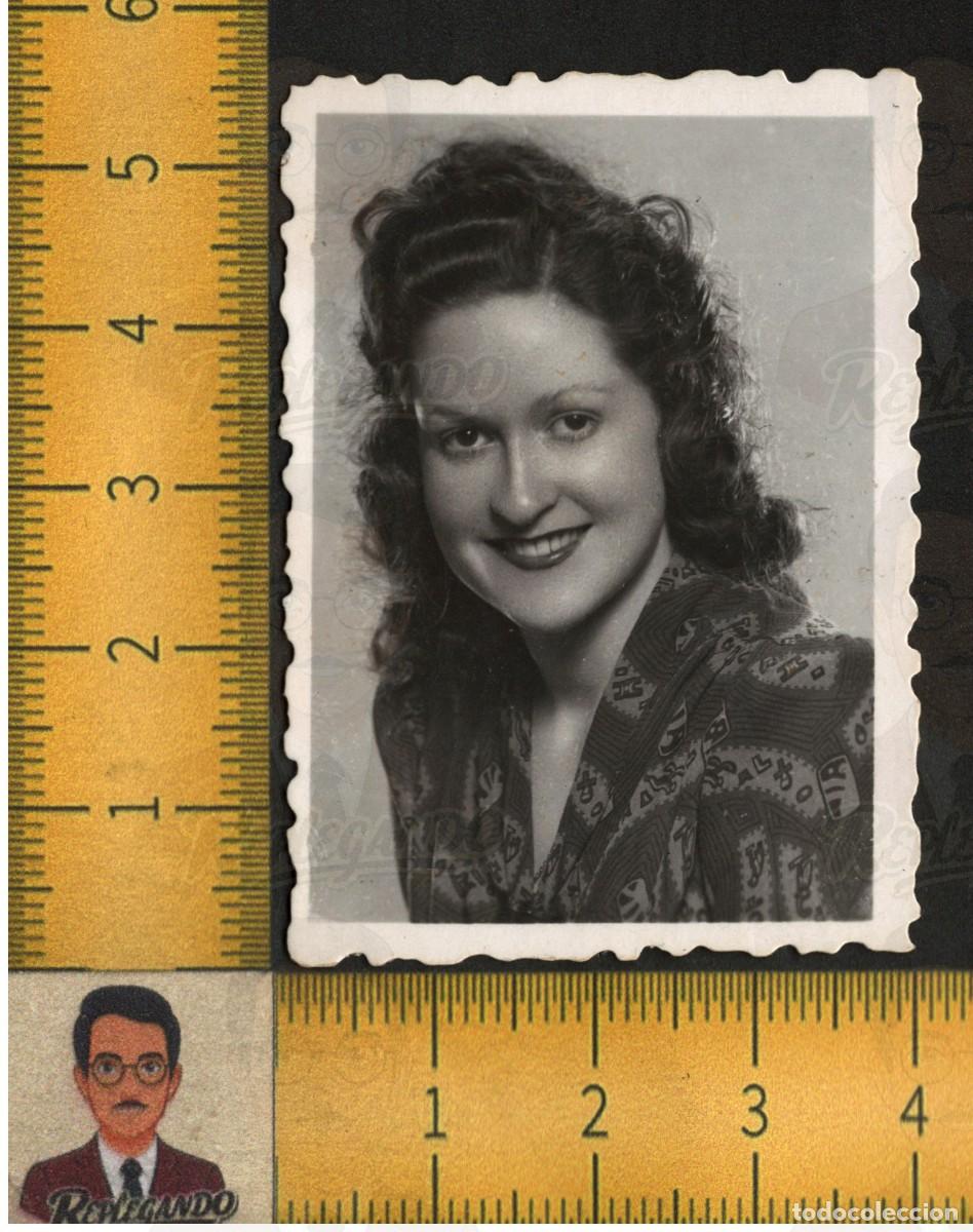 Fotograf&iacute;a antigua: RETRATO MUJER JOVEN GUAPA SONRISA INCRE&Iacute;BLE - PEINADO VESTIDO - FOTO ANTIGUA VALENCIA A&Ntilde;O 1940