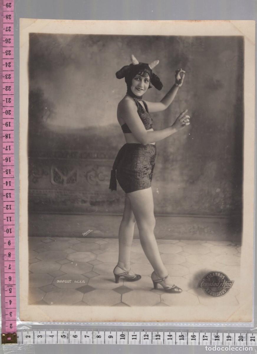 Fotograf&iacute;a antigua: Fotograf&iacute;a original Cuba Trinidad y Hno. Cigarros 1920s Art D&eacute;co Cabaret 20,3 x 25,4 cm