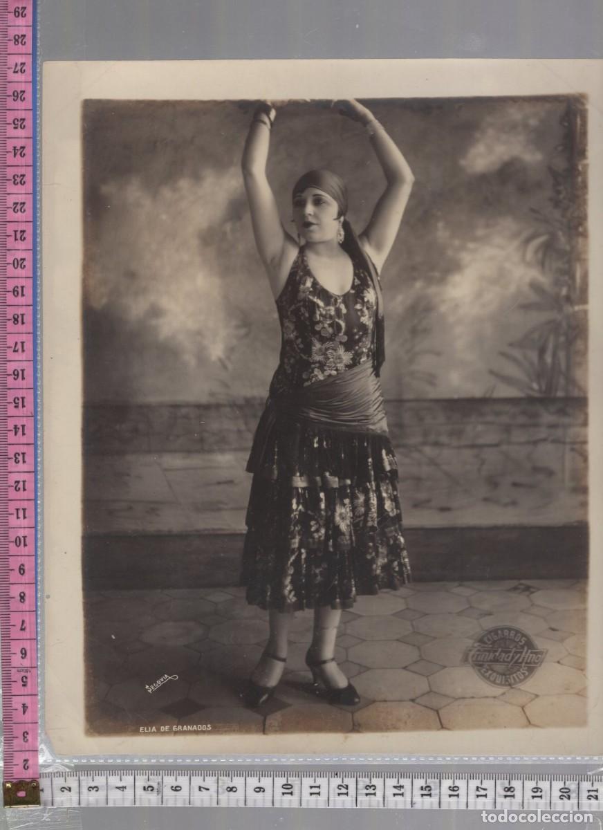 Fotograf&iacute;a antigua: Fotograf&iacute;a original Cuba Trinidad y Hno. Cigarros 1920s Art D&eacute;co Cabaret 20,3 x 25,4 cm