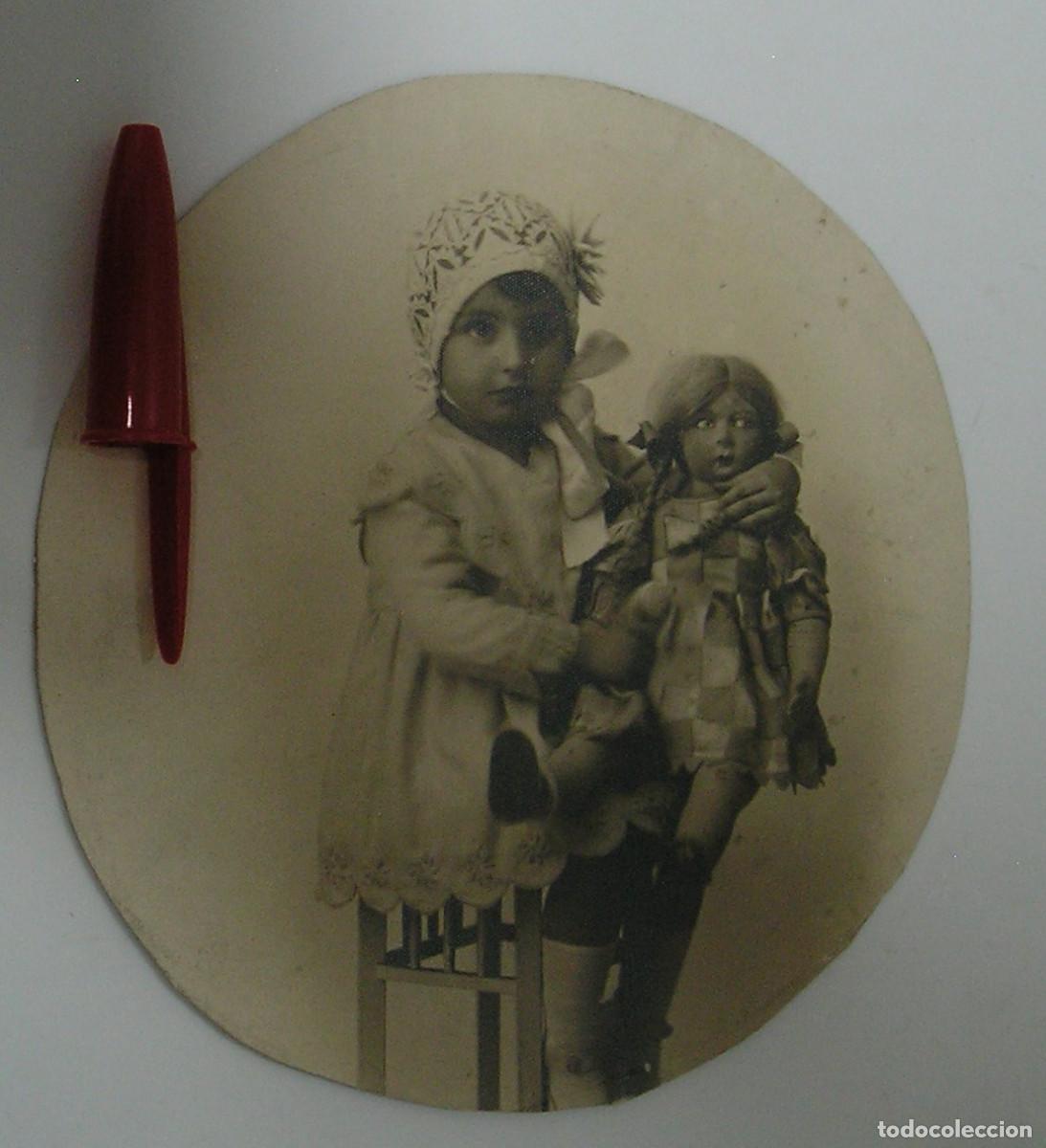 Fotograf&iacute;a antigua: ANTIGUA FOTO FOTOGRAFIA COSTUMBRISTA PRINCIPIOS DEL SIGLO PASADO DOS MU&Ntilde;EQUITAS (26-11)