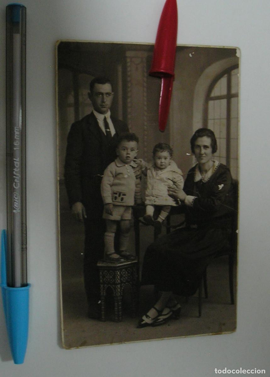 Fotograf&iacute;a antigua: ANTIGUA FOTO FOTOGRAFIA COSTUMBRISTA PRINCIPIOS DEL SIGLO PASADO TODA LA FAMILIA (26-11)