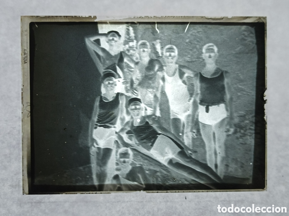 Fotograf&iacute;a antigua: NEGATIVO DE CRISTAL. PAISANOS. 9x6,5 CM. VER FOTOS. FOTOGRAF&Iacute;A ANTIGUA.