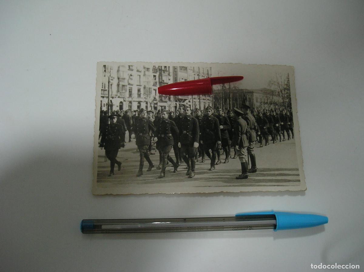 Fotograf&iacute;a antigua: ANTIGUA FOTO FOTOGRAFIA SOLDADOS MILITARES JURA DE BANDERA (26-11)