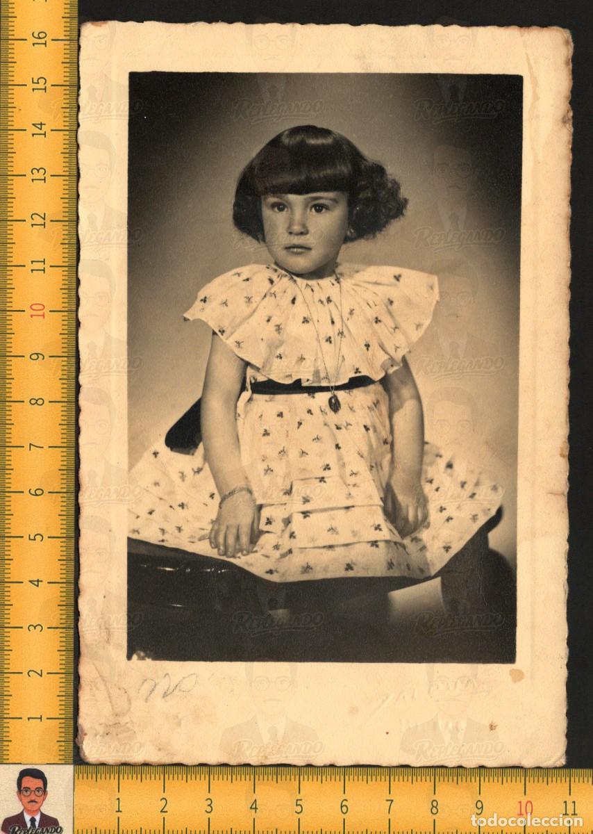 Fotograf&iacute;a antigua: RETRATO NI&Ntilde;A VESTIDO ELEGANTE MEDALL&Oacute;N PULSERA LAZO - FOTO ANTIGUA ESTUDIO ZALDUA BILBAO A&Ntilde;OS 30/40