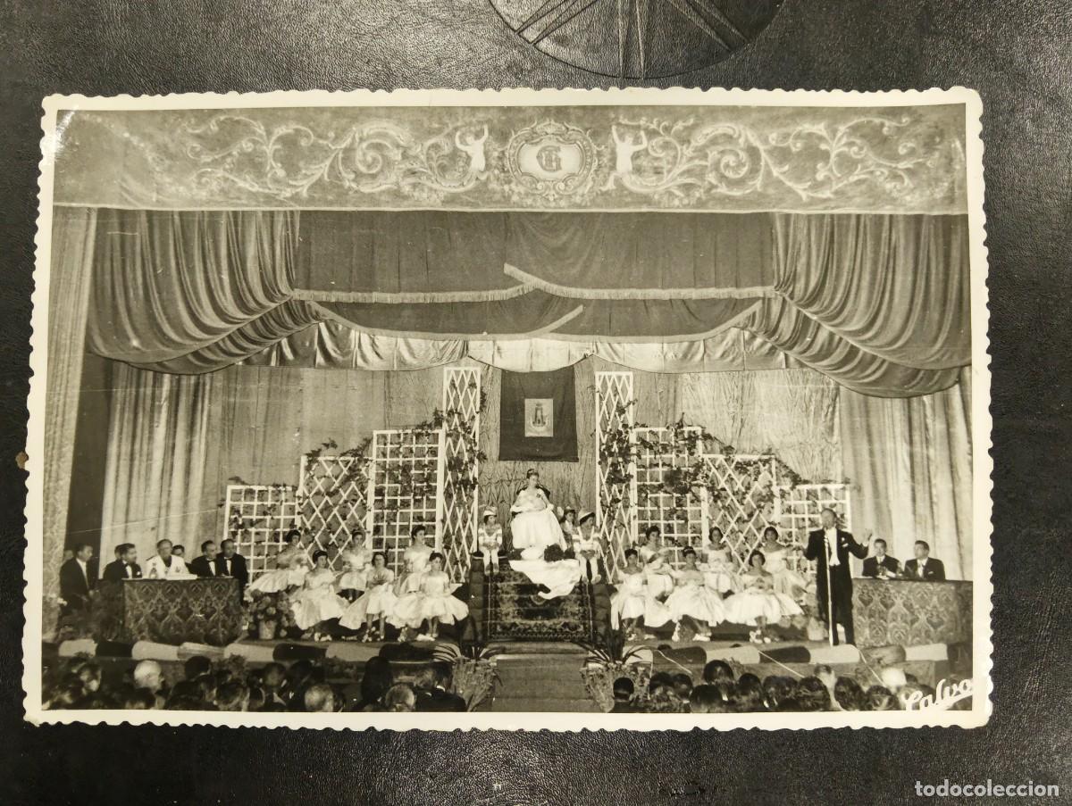 Fotograf&iacute;a antigua: ANTIGUA FOTOGRAFIA PRESENTACION FALLERA EN EL GRAN TEATRO DE PATERNA - FOTO CALVO
