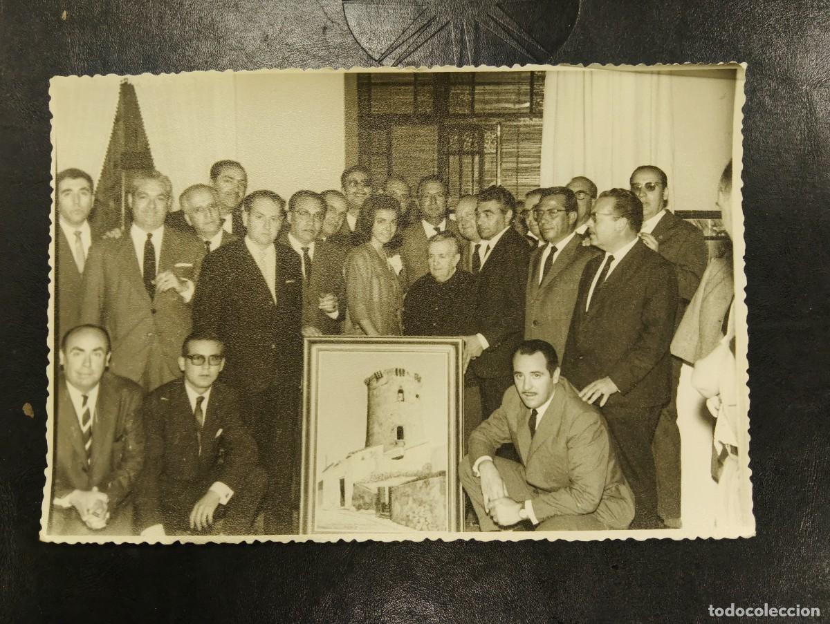 Fotograf&iacute;a antigua: ANTIGUA FOTOGRAFIA PATRONATO Y AUTORIDADES EN EL GRAN TEATRO DE PATERNA