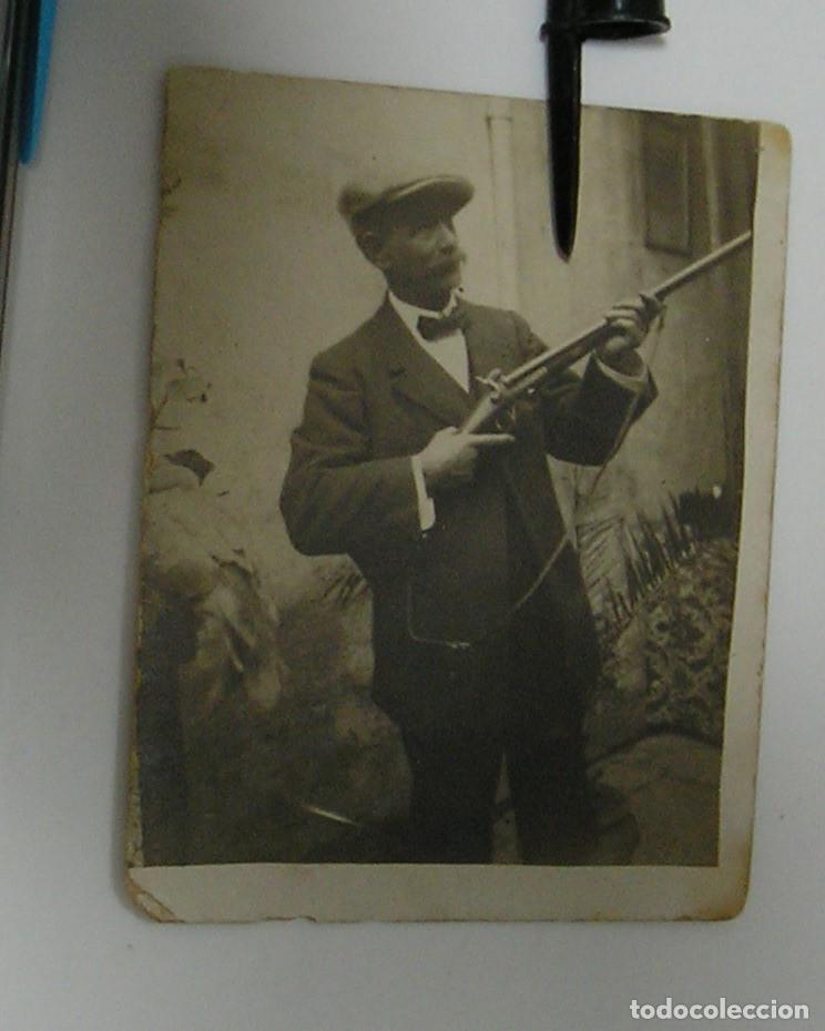 Fotograf&iacute;a antigua: ANTIGUA FOTO FOTOGRAFIA LA ESPA&Ntilde;A DE LA POSGUERRA EL CAZADOR (26-12)