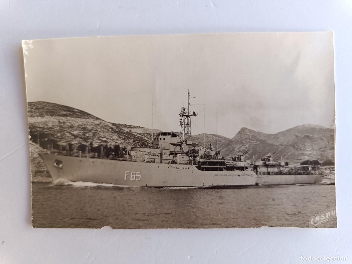 Fotograf&iacute;a antigua: FOTOGRAFIA MEDIDA 8,5 x 13,5 CM. AUTOR CASA&Uacute; - ARMADA ESPA&Ntilde;OLA - CORBETA DE BILBAO F-65 - 1960
