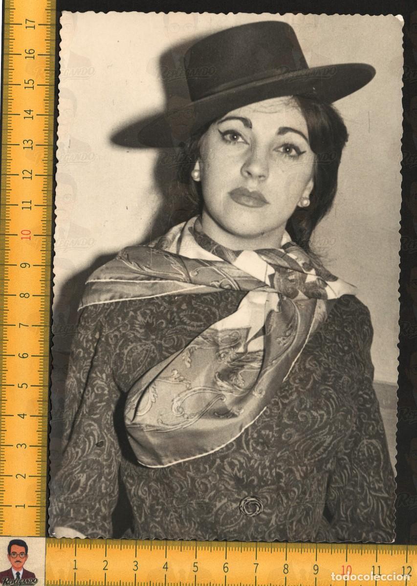 Fotograf&iacute;a antigua: RETRATO MUJER JOVEN GUAPA SEXY SOMBRERO CORDOB&Eacute;S PA&Ntilde;UELO - FOTO ANTIGUA ART&Iacute;STICA MADRID A&Ntilde;O 1961